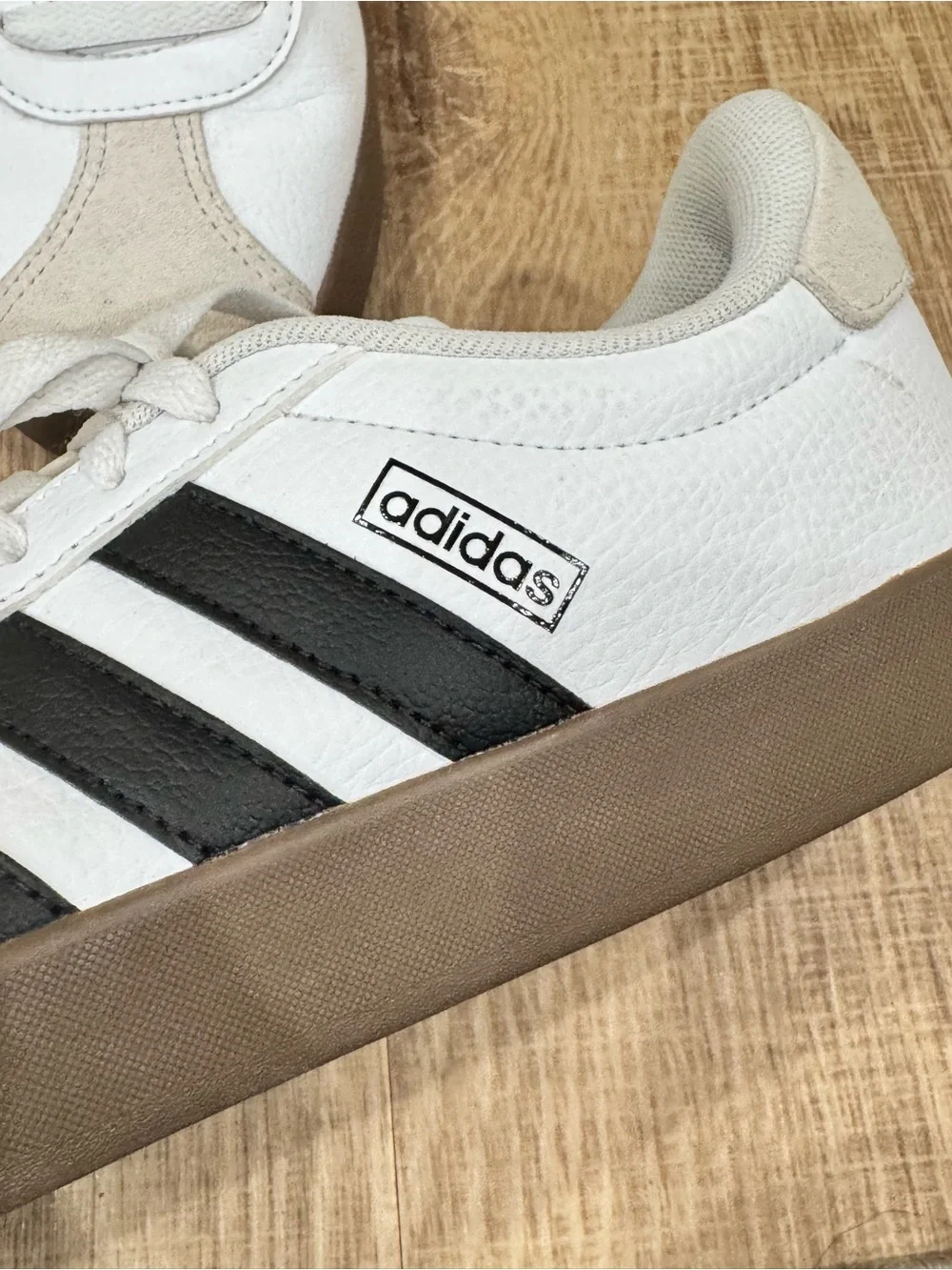 Adidas VL Court 3.0 Leather Sneakers White Black Gum Women’s Size 9 Like New